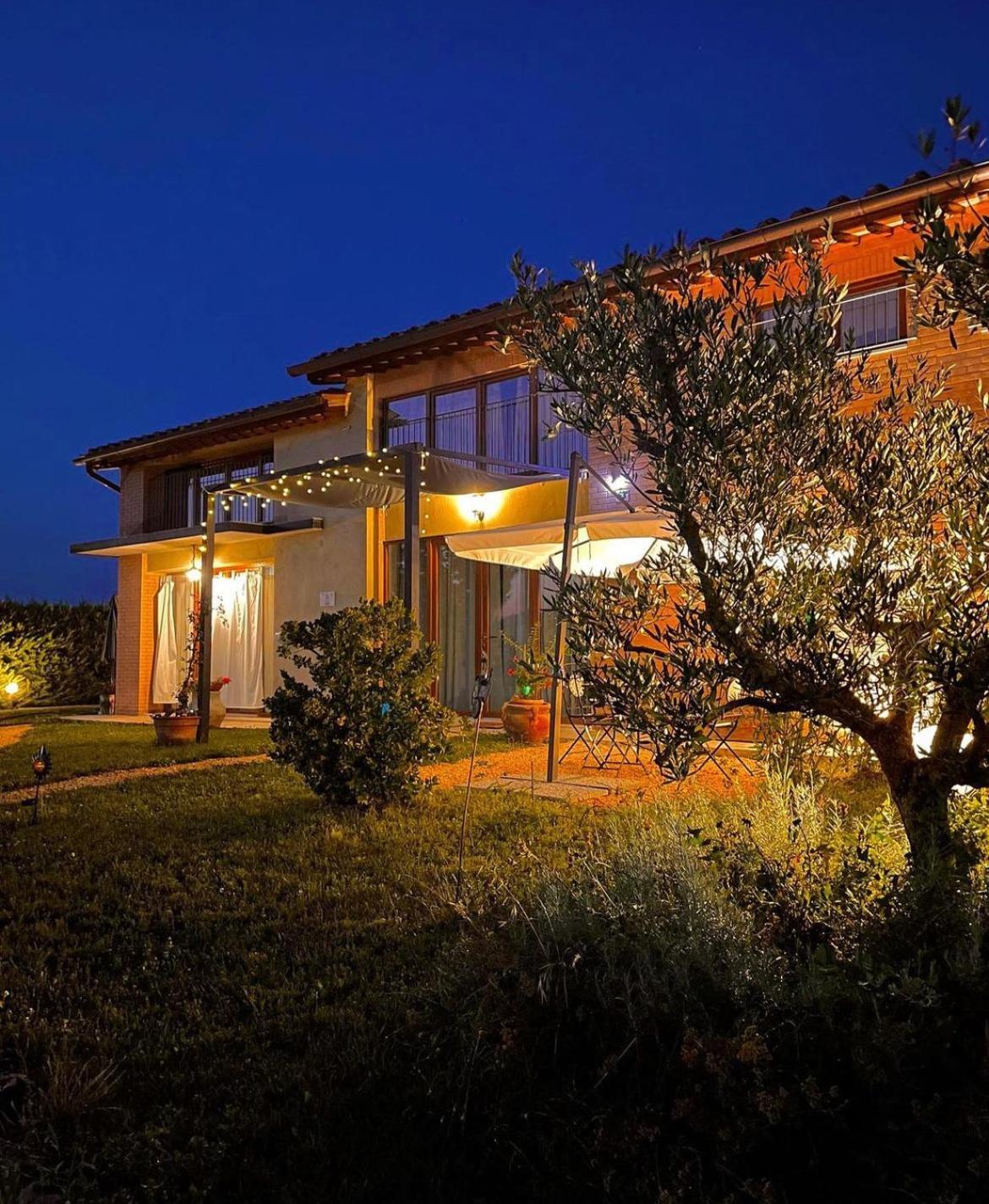 Agriturismo La Corte Del Sole Siena Exterior photo