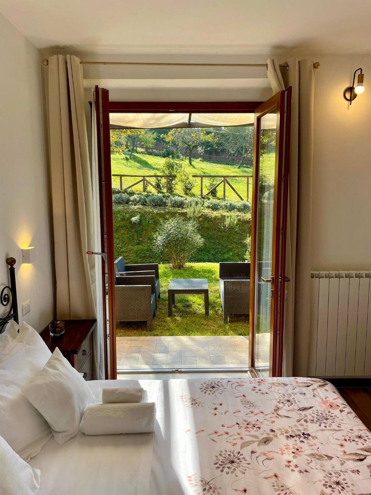Agriturismo La Corte Del Sole Siena Exterior photo